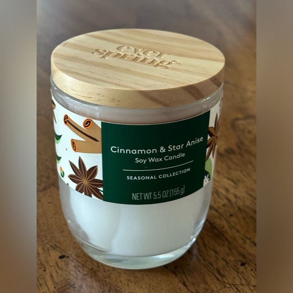Soy Candle Cinnamon and Star Anise scented with wooden top NWT - Picture 2 of 9